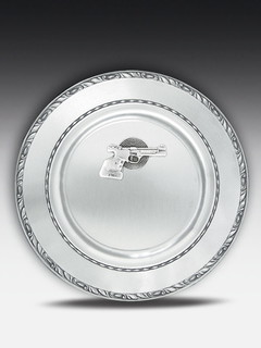 Pewter plate with fine pewter relief "Gun"